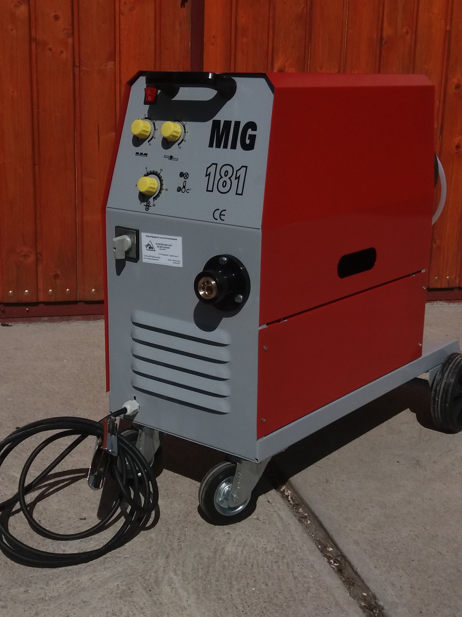 MIG 180